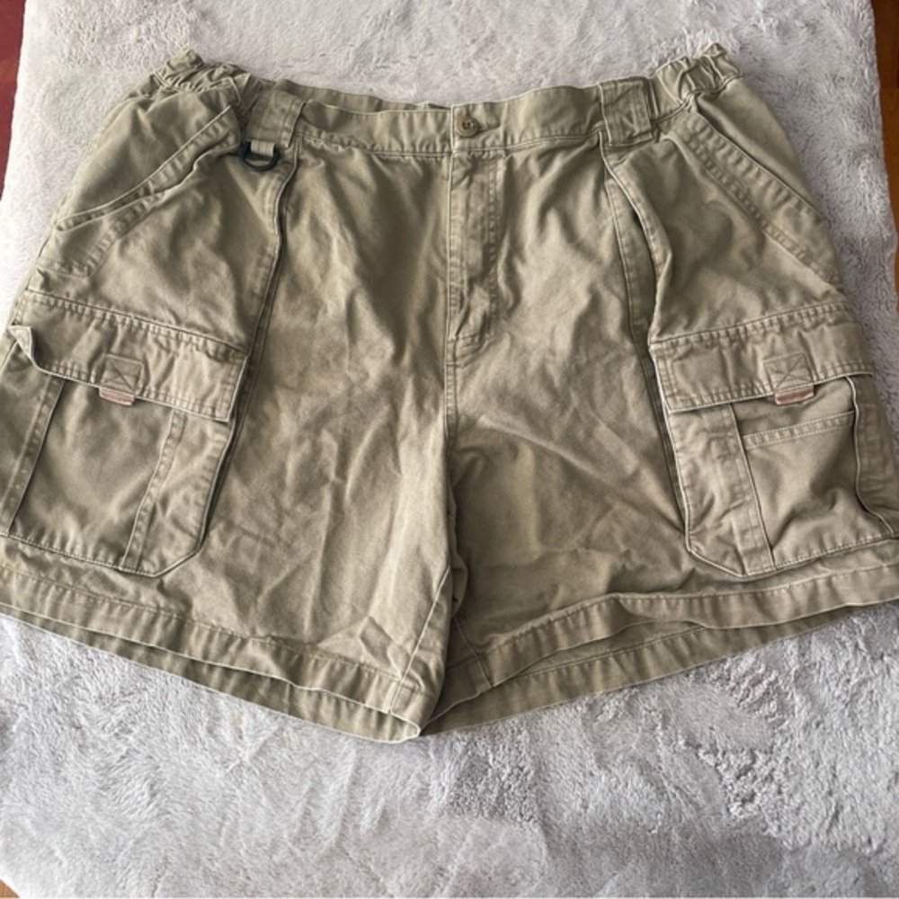 Columbia Khaki Cargo Shorts men’s XXL